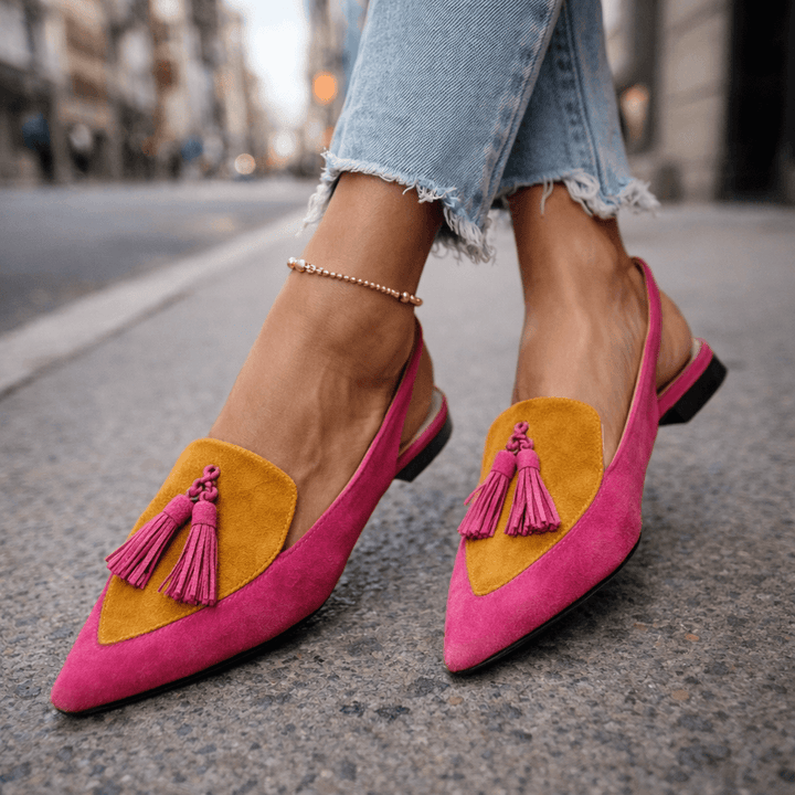 Lorena Sandals con Tiras y Borlas