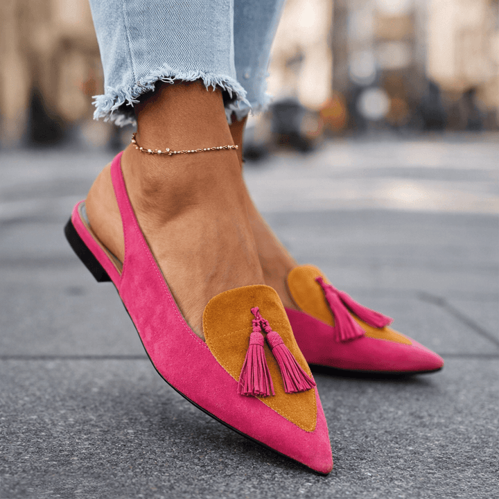 Lorena Sandals con Tiras y Borlas