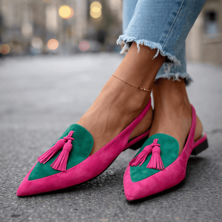 Lorena Sandals con Tiras y Borlas