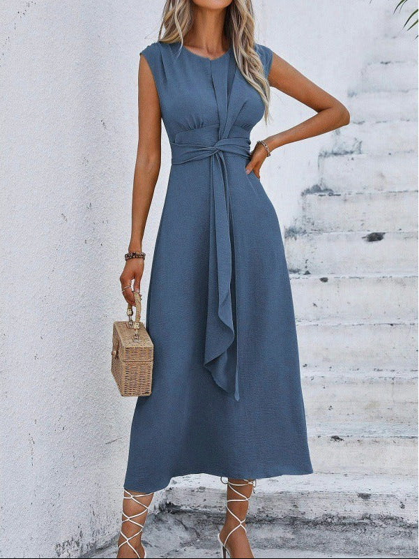 Eva | Sleeveless elegant dress with adjustable belt