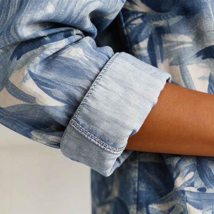 Bega | Blouse with blue flowers